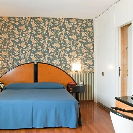 Giberti & Hotel 4*