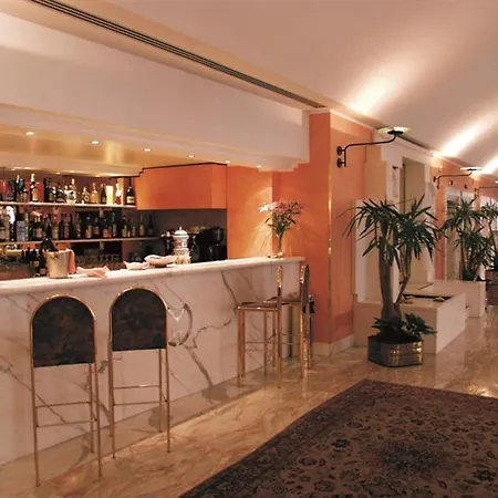 Hotel Giberti & 4*