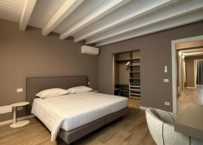 Otel Giberti &
