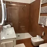 Giberti & Отель Верона